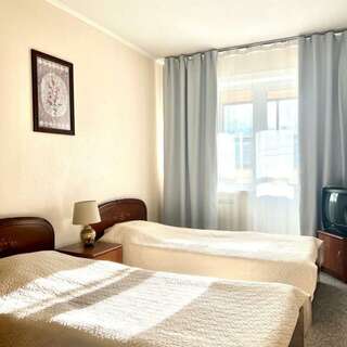 Гостиница Наталя Южно-Сахалинск Стандартный семейный номер-9